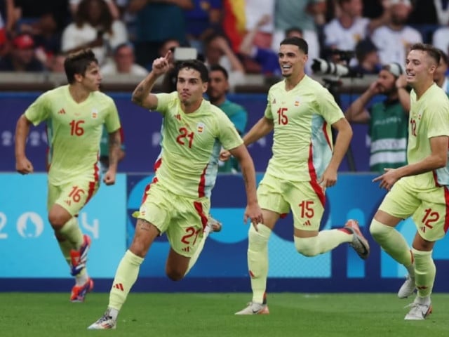 paris 2024 olympics   football   men s gold medal match   france vs spain   parc des princes paris france   august 09 2024 sergio camello of spain celebrates scoring their fourth goal with miguel gutierrez of spain and jon pacheco of spain photo reuters